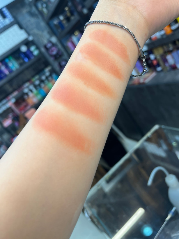 رژگونه مایع
